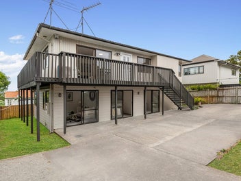 36 Waddell Avenue, Point England, Auckland