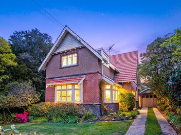 6 Tolcarne Avenue, Maori Hill, Dunedin