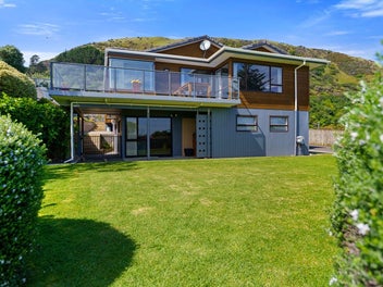 42 Ames Street, Paekakariki