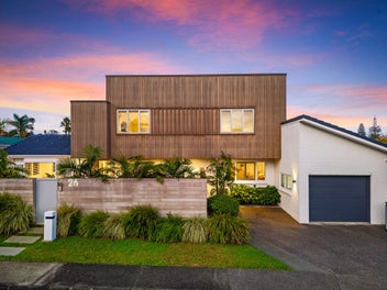 26 Margaret Place, Milford, Auckland