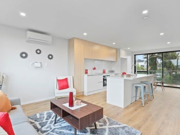 2/30 Woodford Avenue, Henderson, Auckland