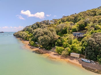 40 Albert Crescent, Ostend, Waiheke Island