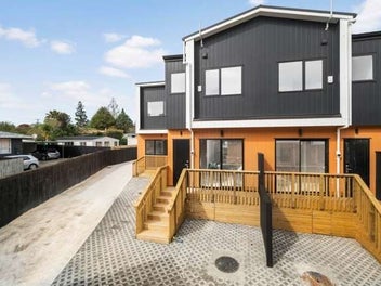 2/46 Jillian Drive, Ranui, Auckland