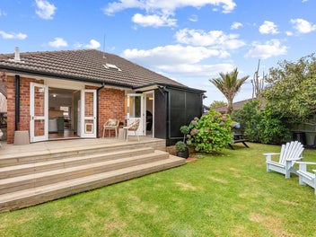 1/132A Selwyn Street, Onehunga, Auckland