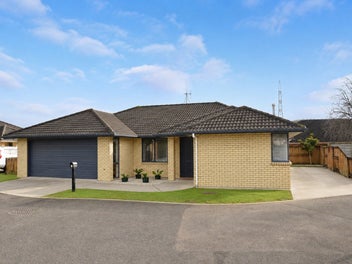 7 Kingroyal Lane, Hamilton East, Hamilton