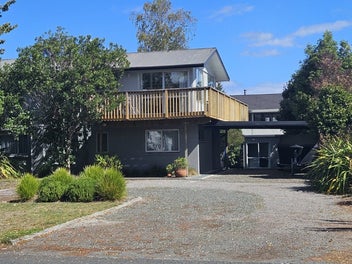 14 Ogilvie Road, Kinloch, Taupo