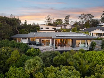 104 Shelter Drive, Greenhithe, Auckland