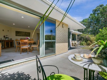 29F Baring Terrace, Strandon, New Plymouth