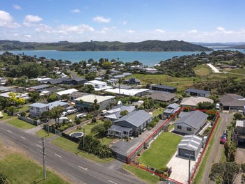 9 Lorenzen Bay Road, Raglan, Raglan