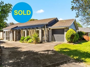 11 Randwick Place, Randwick Park, Auckland