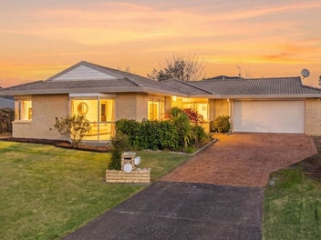 6 Trinity Place, Albany, Auckland