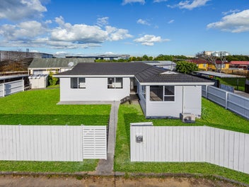 1/16 Trimdon Street, Randwick Park, Auckland