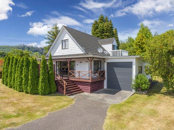62 Kinloch Road, Kinloch, Taupō