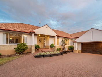 9 Kentia Way, Somerville, Auckland