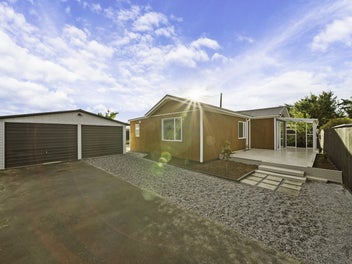 15 Roberts Road, Hei Hei, Christchurch