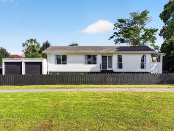 7 Hinton Place, Weymouth, Auckland