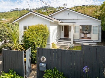 25 Omar Street, Khandallah, Wellington