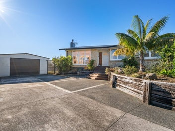 4 Beaufort Avenue, Brookfield, Tauranga