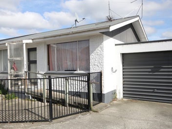 2/90 Balmoral Drive, Appleby, Invercargill