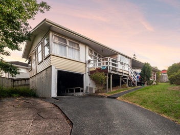 27 Rangitiki Crescent, Lynfield, Auckland
