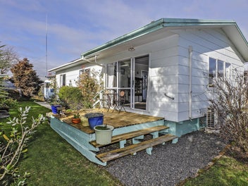 14B Holmes Place, Flaxmere, Hastings