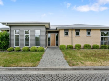 6 Wrey Jury Lane, Dallington, Christchurch