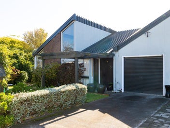 4 Corwen Place, Mayfair, Hastings