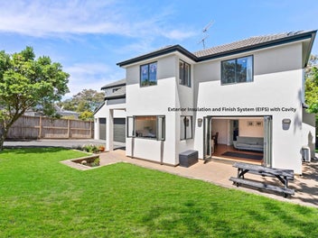 120 Cliff View Drive, Green Bay, Auckland