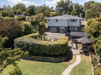 63 Alexander Road, Raumati Beach, Paraparaumu