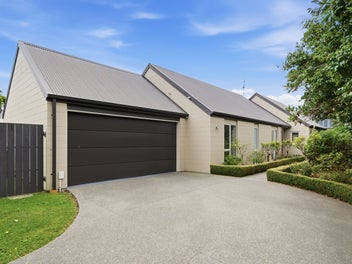 6 Dunrobin Place, Avonhead, Christchurch