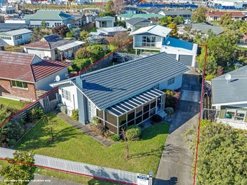 24 Paradise Place, Milson, Palmerston North