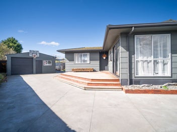 328 Portsmouth Road, Flaxmere, Hastings