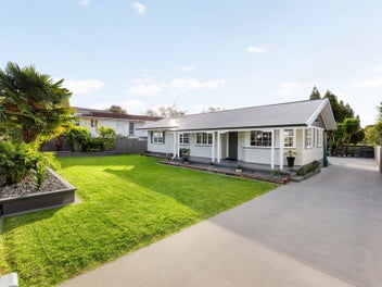 18 Amanda Avenue, Dinsdale, Hamilton