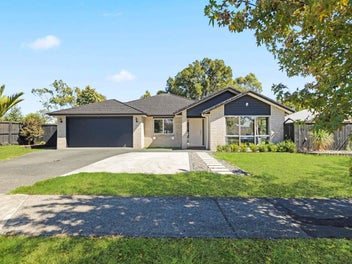 79 Parkhaven Drive, Rosehill, Papakura
