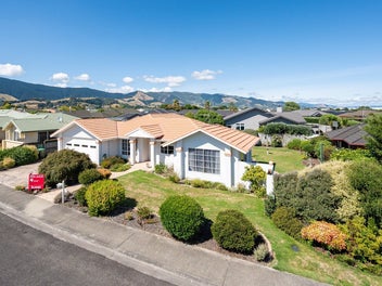 5 Rosaline Frank Street, Stoke, Nelson