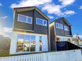 1/2 Chaucer Place, Blockhouse Bay, Auckland