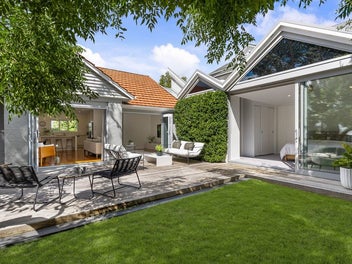 8A Apihai Street, Orakei, Auckland