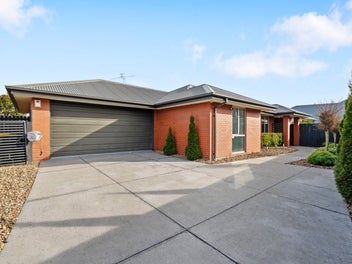 11 Globe Bay Drive, Templeton, Christchurch