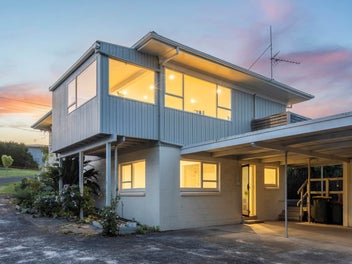 1/4 Tui Glen Road, Birkenhead, Auckland