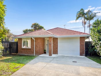 21 Taikata Road, Te Atatu Peninsula, Auckland