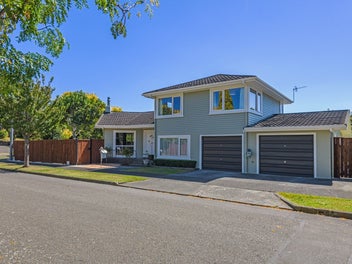 1 Athlone Place, Hokowhitu, Palmerston North
