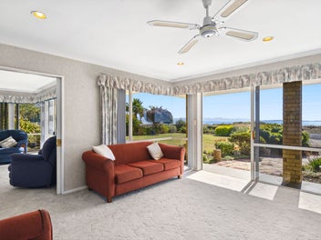 15 Selwyn Street, Pohara