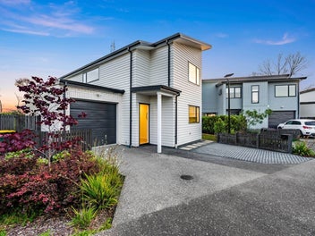 6 Teuila Grove, Wai o Taiki Bay, Auckland
