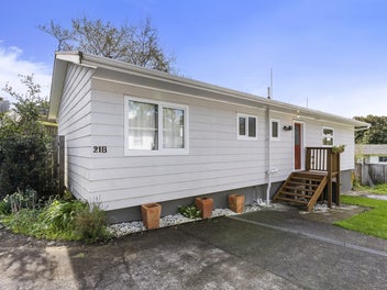 2/21 Taurus Crescent, Beach Haven, Auckland