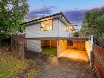 2/72 Shoreham Street, Avondale, Auckland