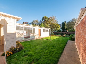 156 Surrey Street, Saint Clair, Dunedin