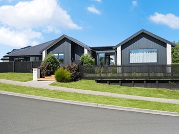 45 Sylvester Crescent, Flagstaff, Hamilton