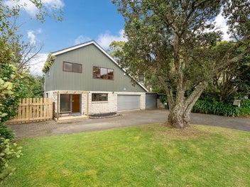 1/5 Flavia Close, Torbay, Auckland