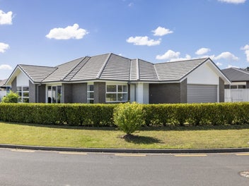 70 Awataha Crescent, Pyes Pa, Tauranga