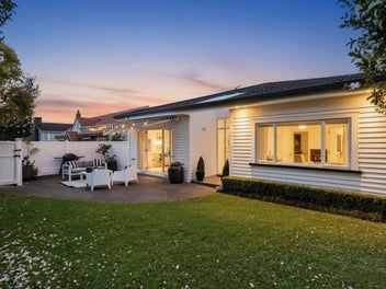 52 Codrington Crescent, Mission Bay, Auckland